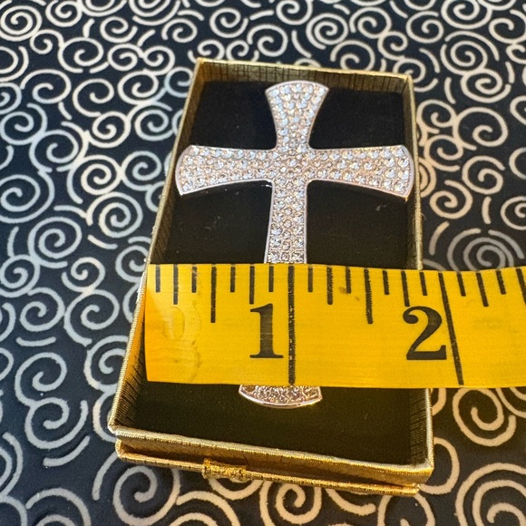 Silver Rhinestone Cross brooch - Picture 4 of 10